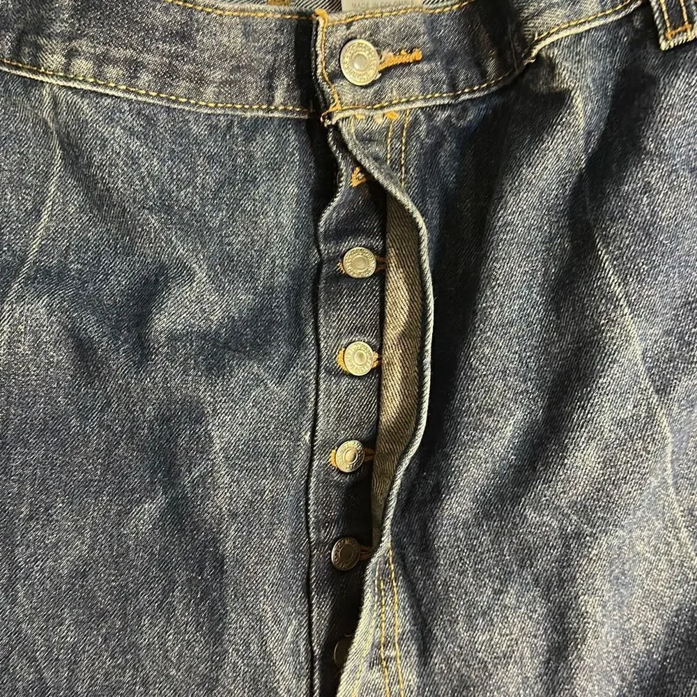 Levi’s 501 Waist: 52, Inseam: 25 inches